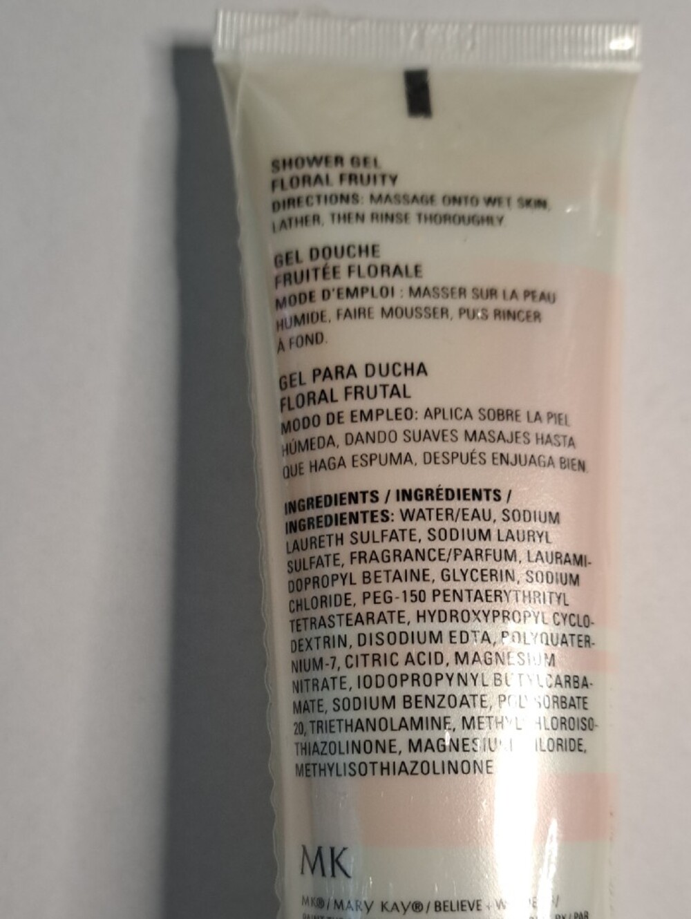 Mary Kay Paint The Sky Shower Gel — Cream with Subtle Pastels - Picture 2 of 2